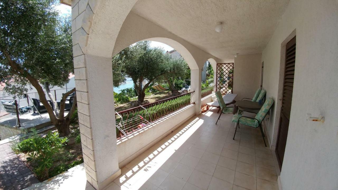 Apartments Dora Banjol Extérieur photo