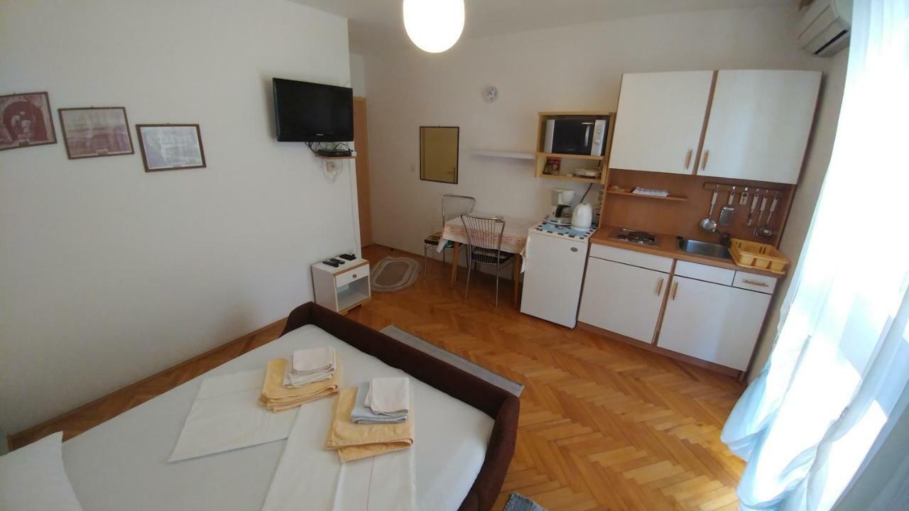 Apartments Dora Banjol Extérieur photo