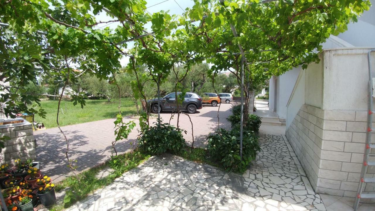 Apartments Dora Banjol Extérieur photo